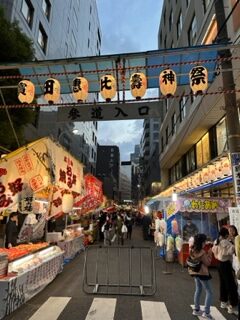 近所のべったら市へ（日本橋）